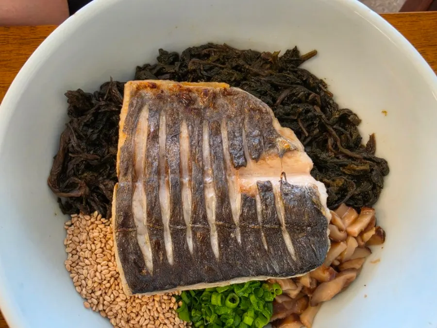 곱창김과 비빔젓갈 곁들이는 방법 안내