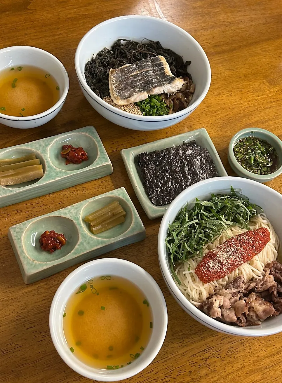 정갈하게 차려진 향택 대봉점 한상차림