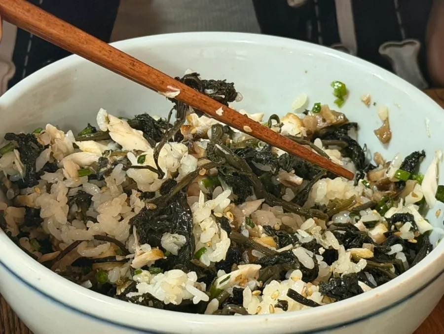 Mackerel gondre rice with sauce added