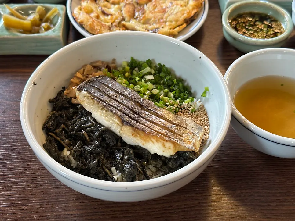 향택 시그니처 삼치곤드레밥