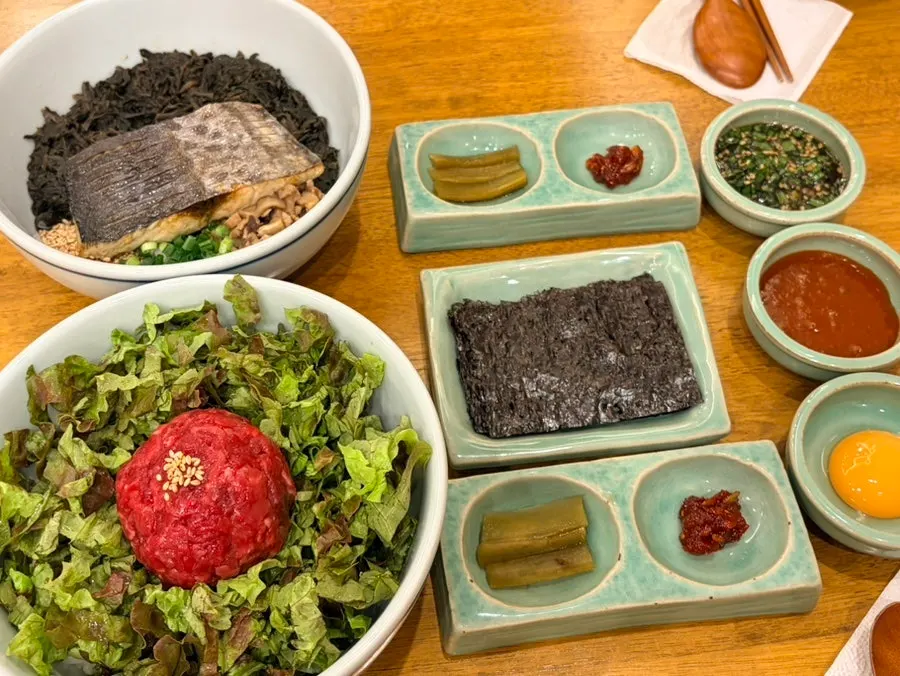 Soup with gopchang gim, gungchae, and jeotgal