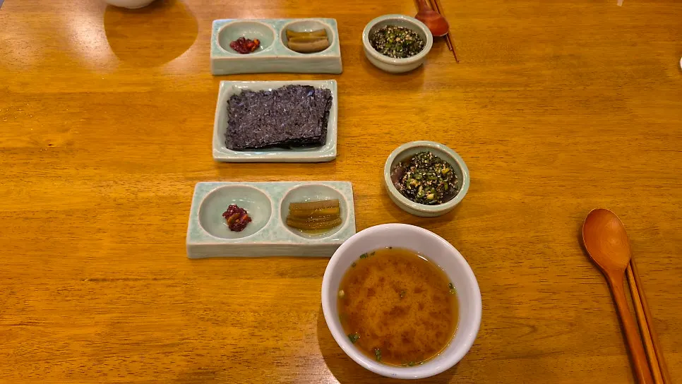 Basic side dishes set out on the table