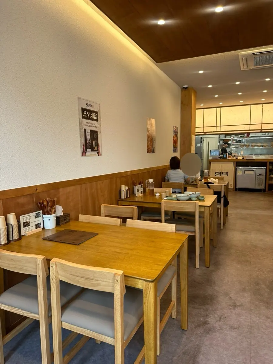 Entrance area of Hyangtaek Jeonpo Branch