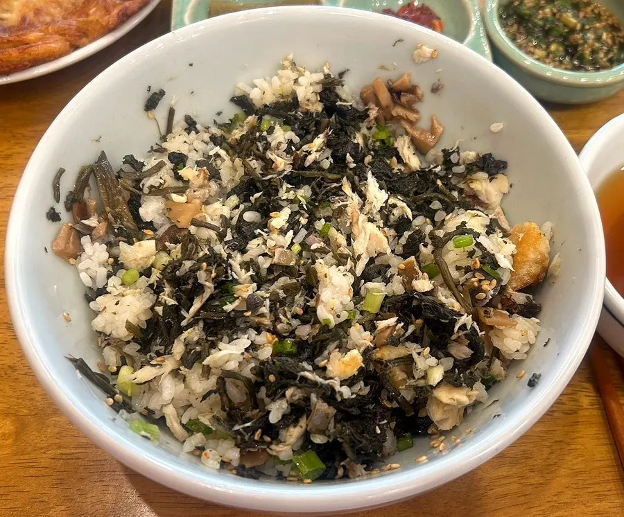 Mackerel thistle rice mixed evenly