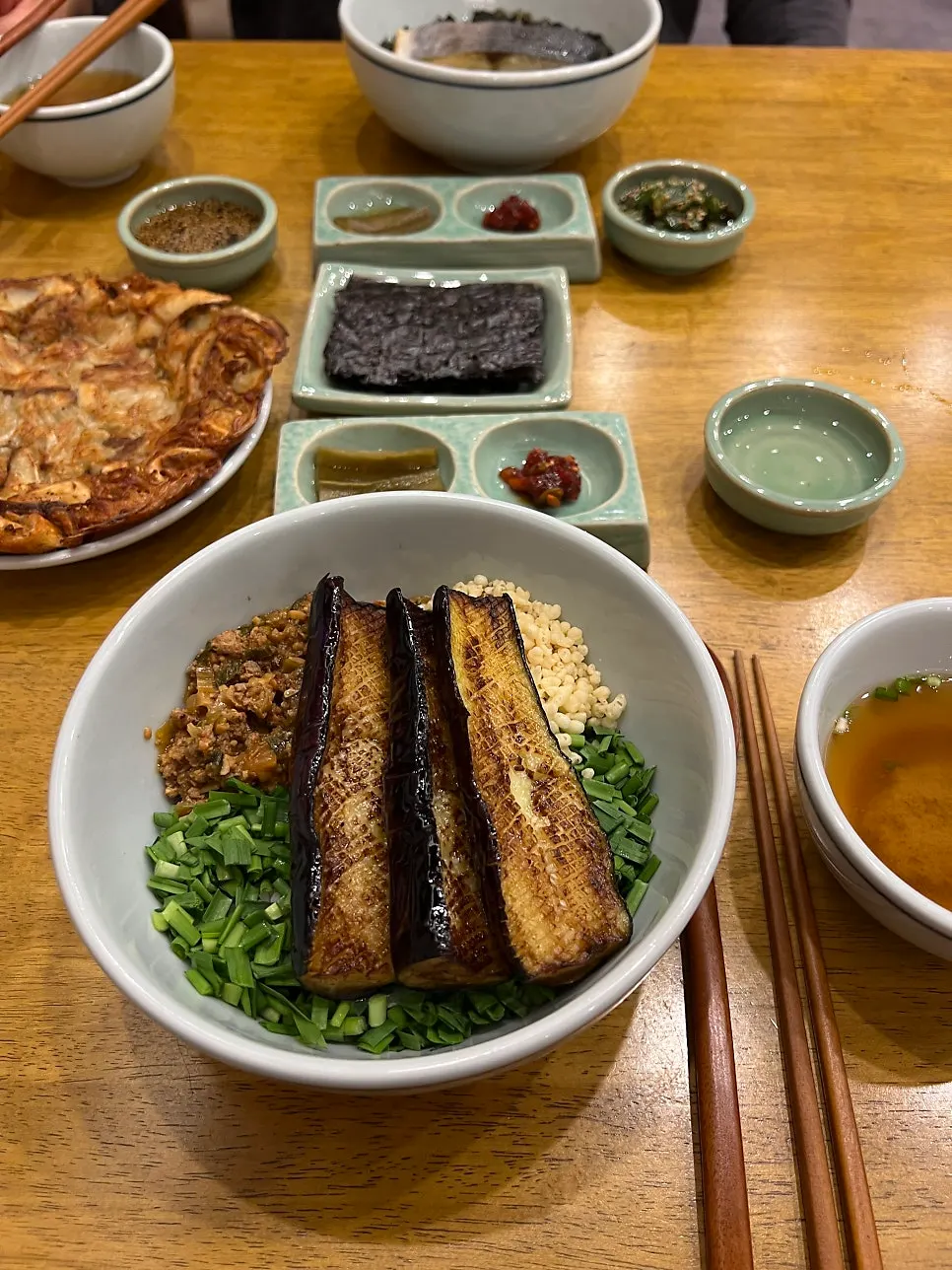 Table set neatly with side dishes at Hyangtaek Jeonpo Branch