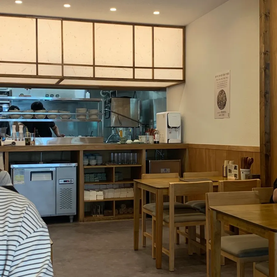 Neatly arranged interior of Hyangtaek Jeonpo Branch