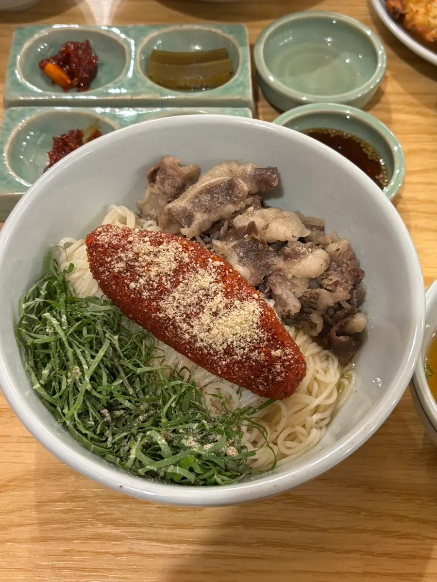 빨갛게 비벼 나온 청어알비빔면
