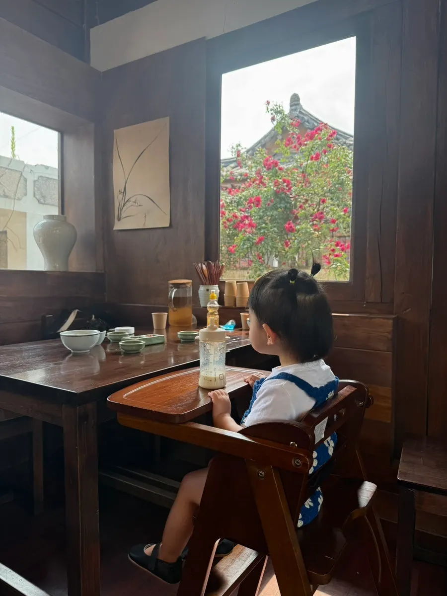 향택 한식 메뉴 클로즈업
