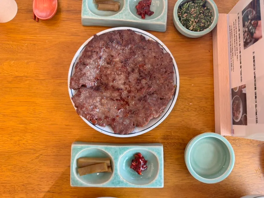 곱창김과 함께 나온 삼치곤드레밥 한상