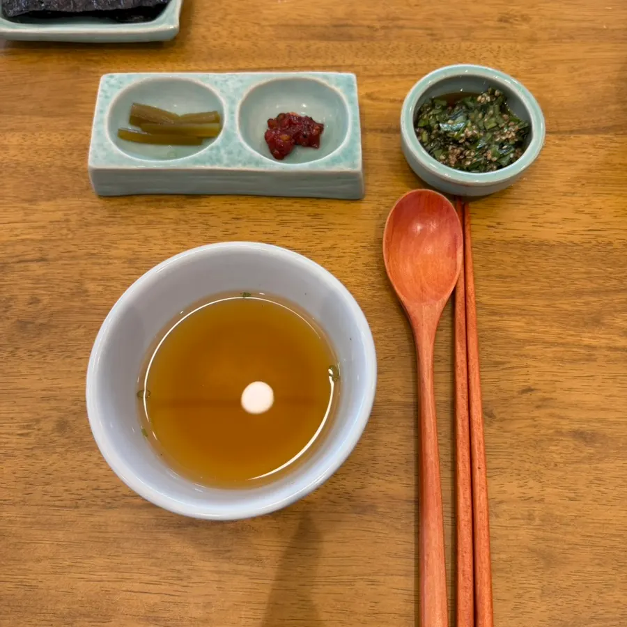 미소된장국과 장아찌, 젓갈 기본 반찬 세팅