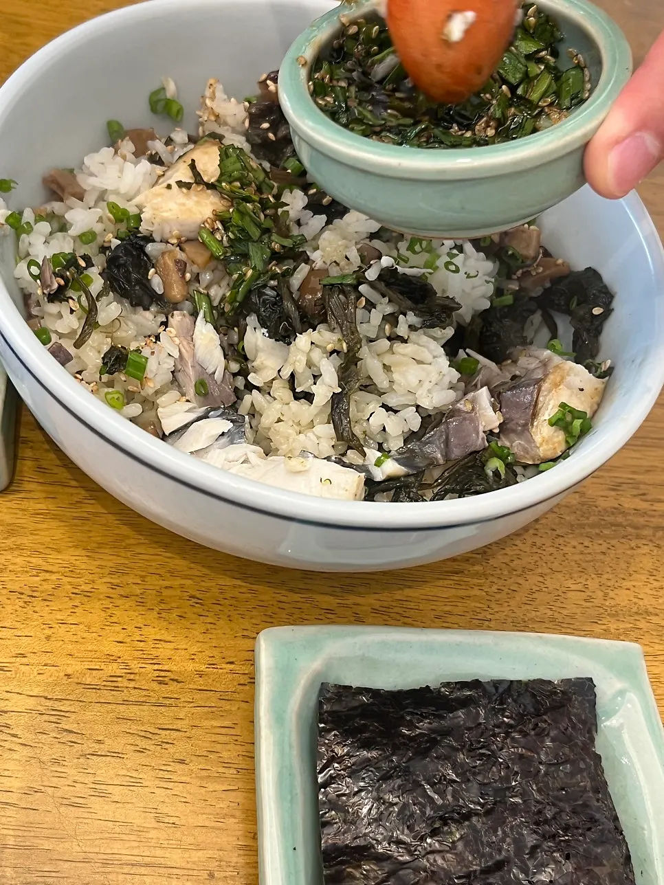 Mackerel gondre rice wrapped in gopchang gim