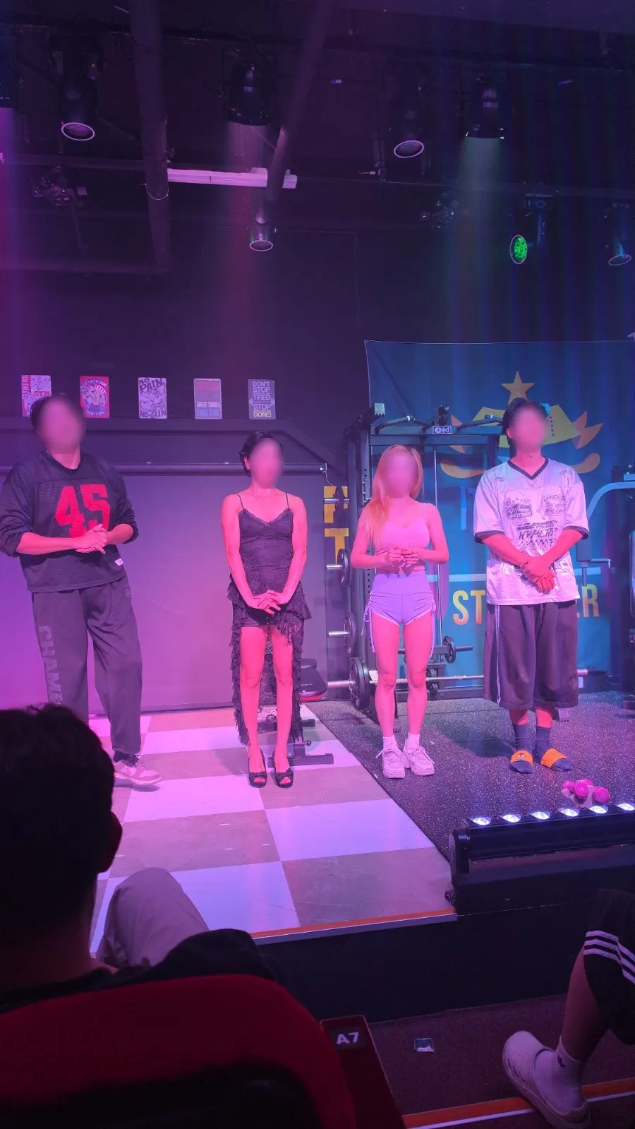 「怪しいPTショップ」大胆な演出の関連イメージ