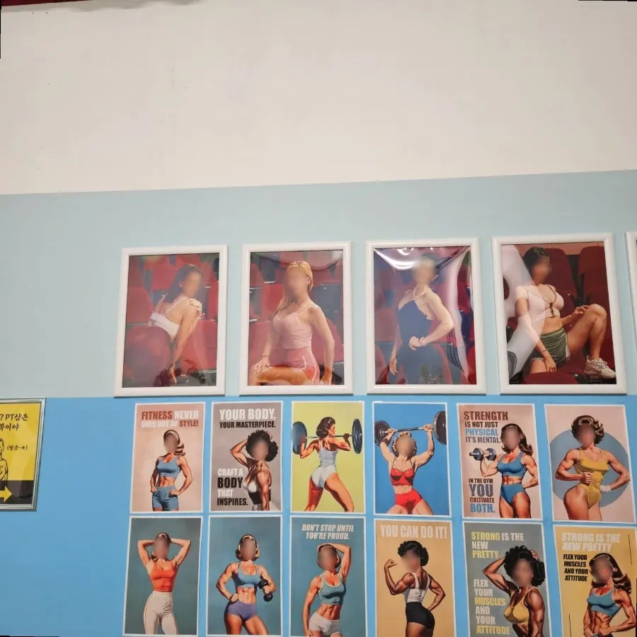 「怪しい美容室」関連小物の展示写真