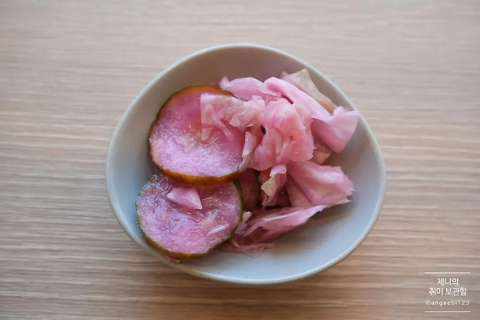 Beet-colored basic side dish pickles