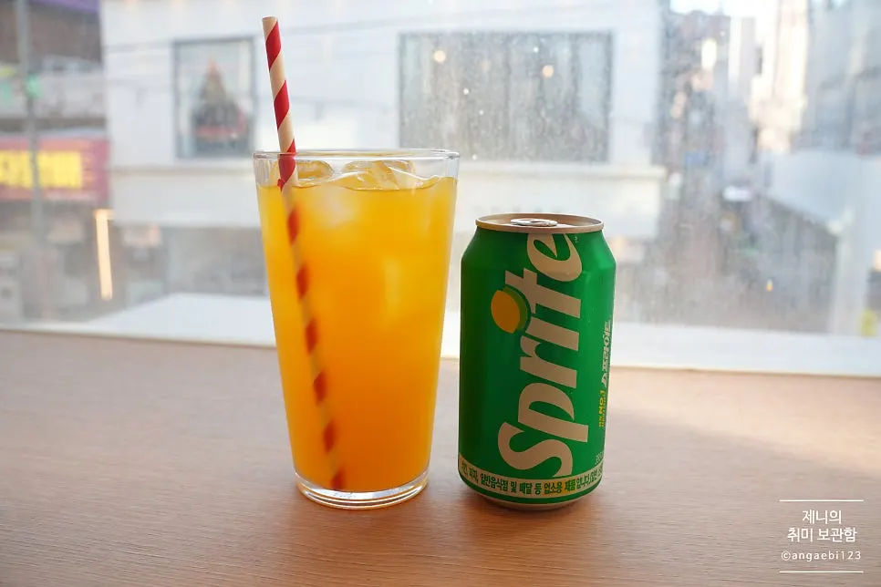 Canned drinks that arrived first with the set menu