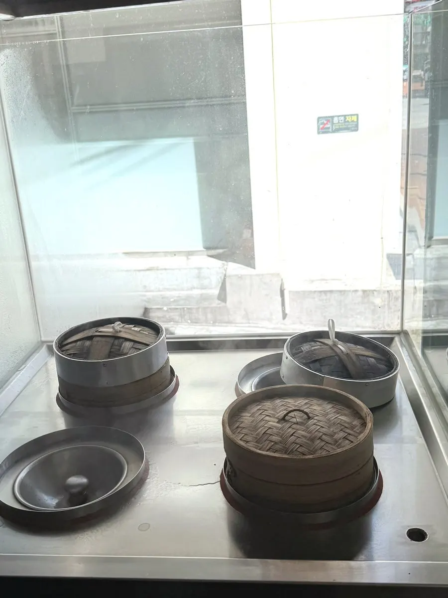 촉촉한 쇼마이 딤섬 사진