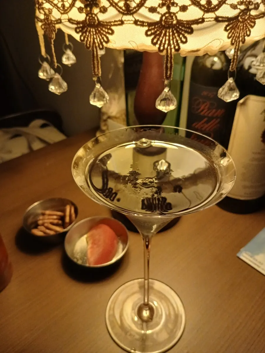 Table set with standard snacks and glasses