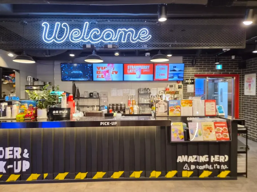 Entrance of Hero Board Game Cafe Daehangno Branch near Hyehwa Station