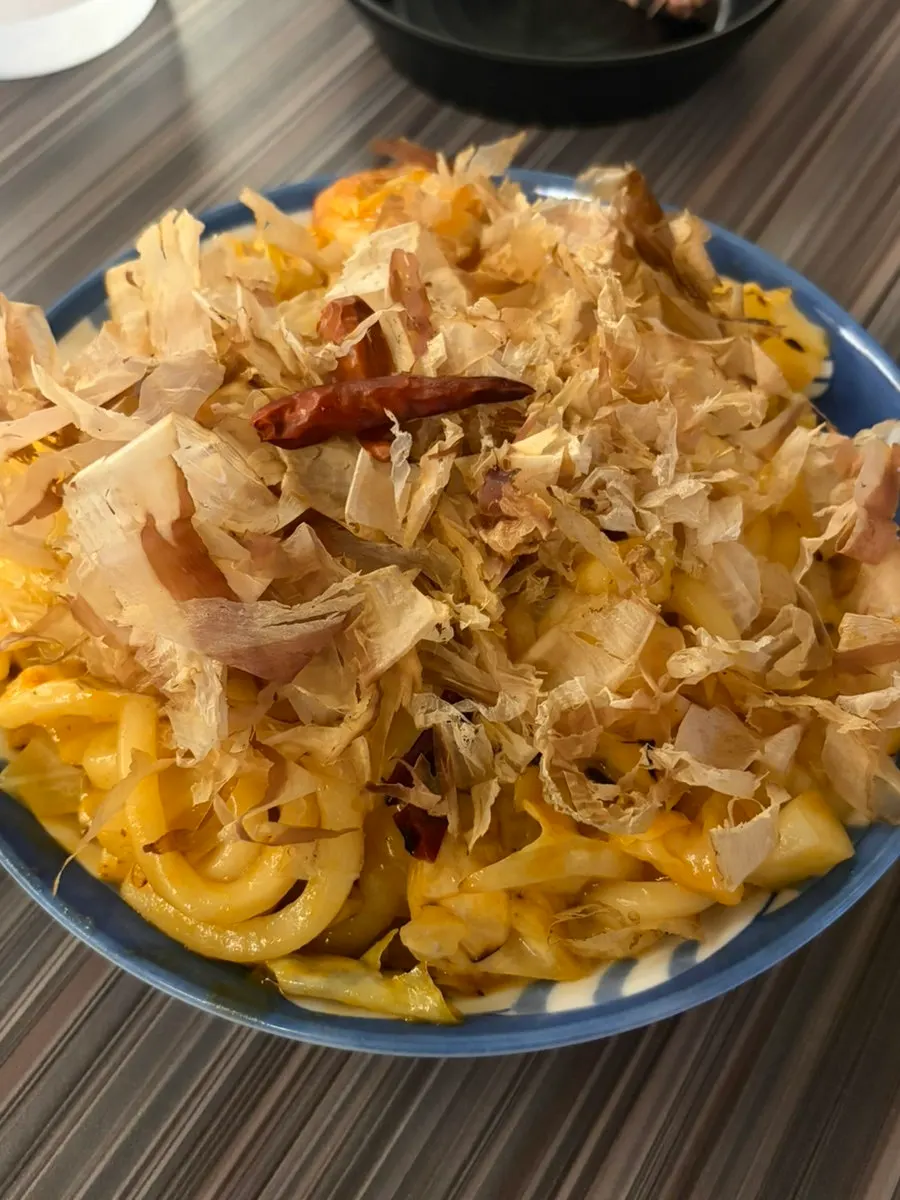 A plate of Hanamato's tori karaage