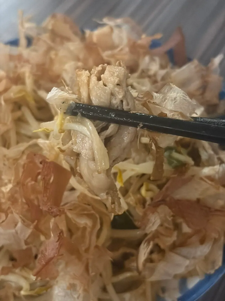 Beef beansprout stir-fry side dish