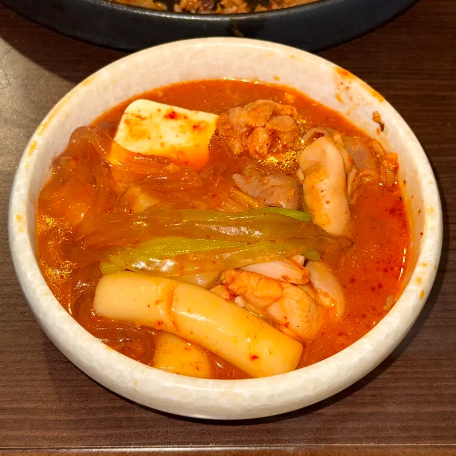 Glass noodles soaked in the broth