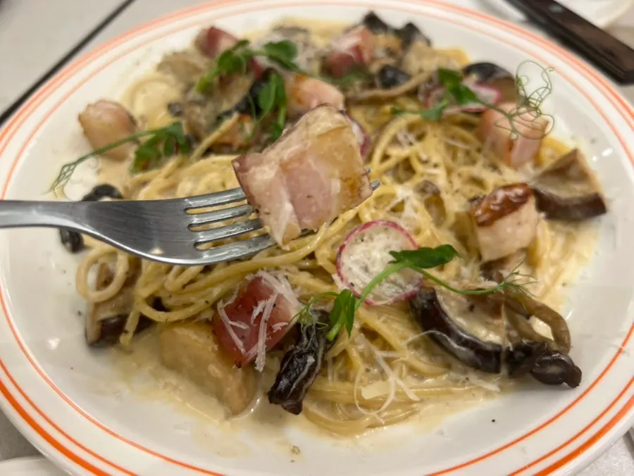 Bacon cream pasta menu item