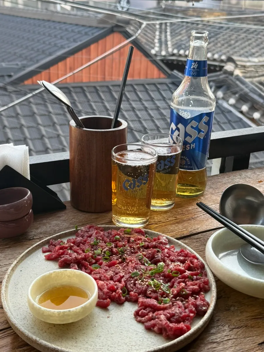 Hyehwa hanok view seen from the window seat