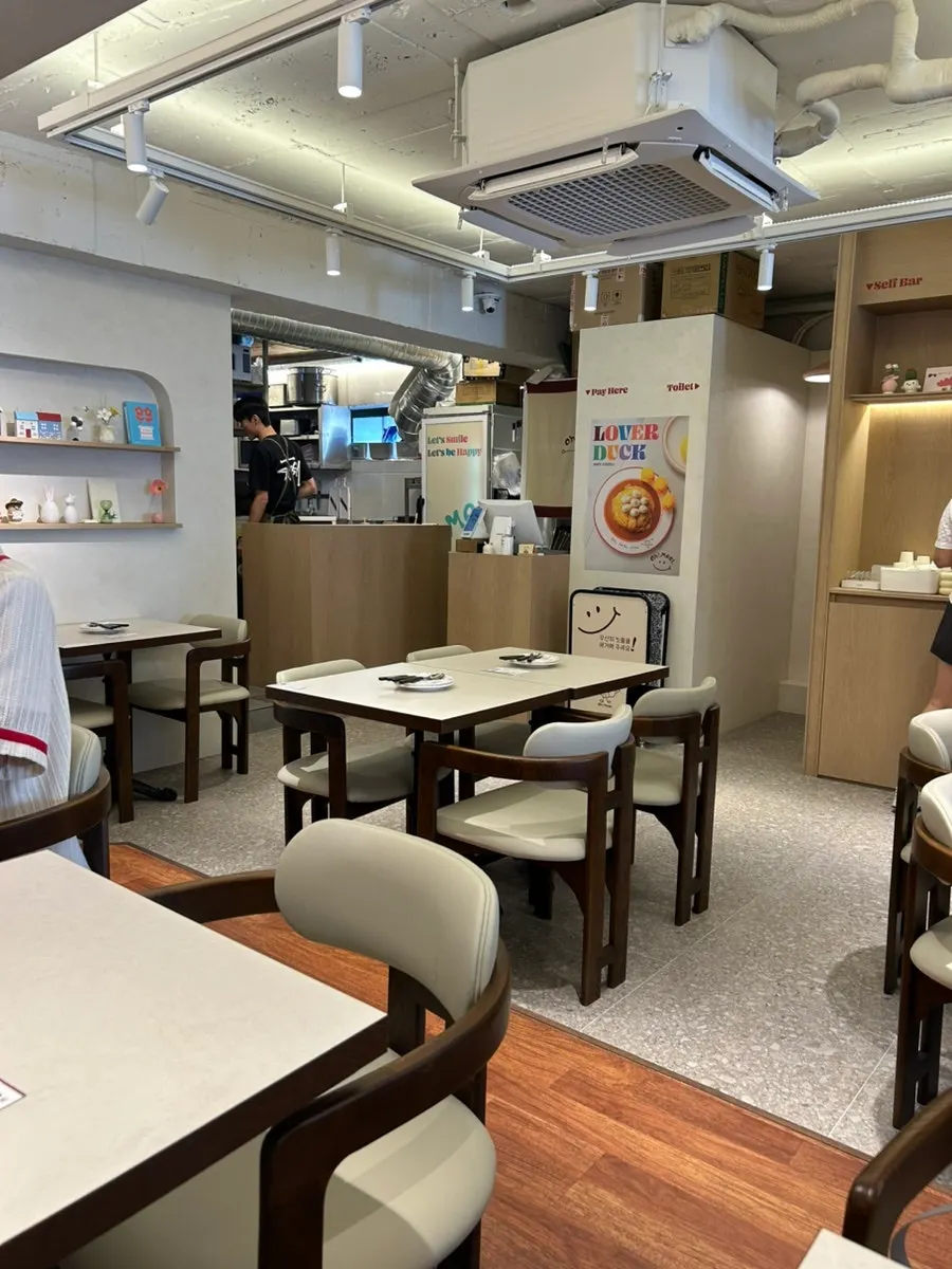 오밀 혜화 매장 내부