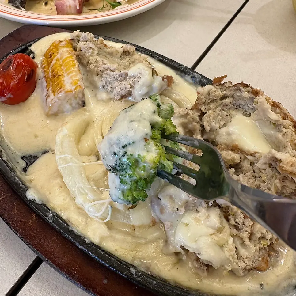Photo-worthy food visuals at Omil