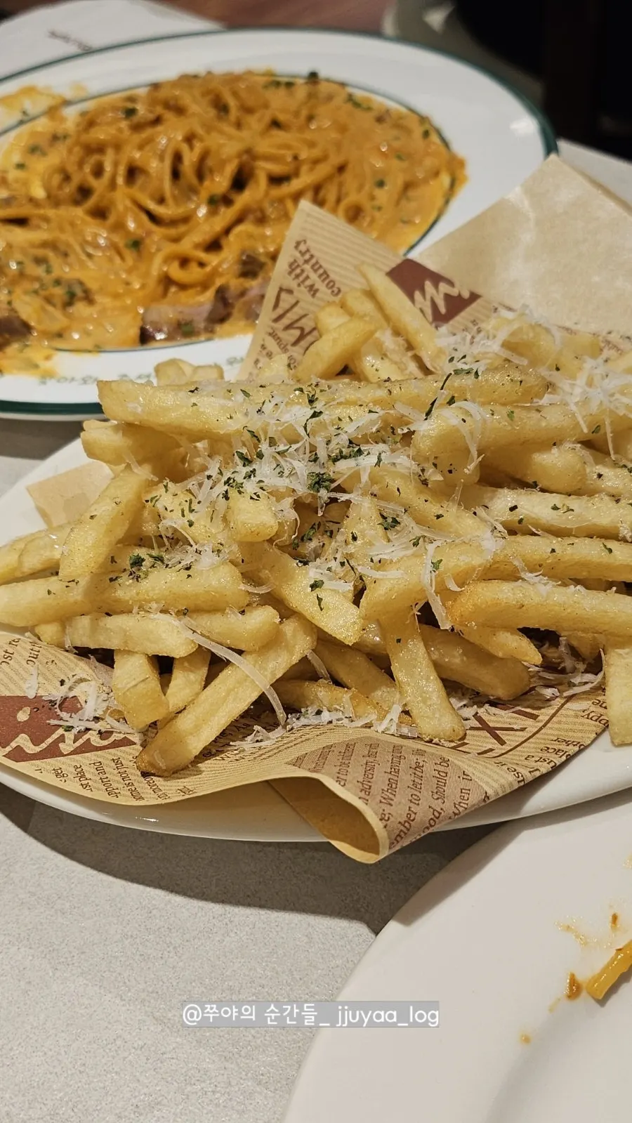Noodles and cream sauce of the gochujang butter pasta