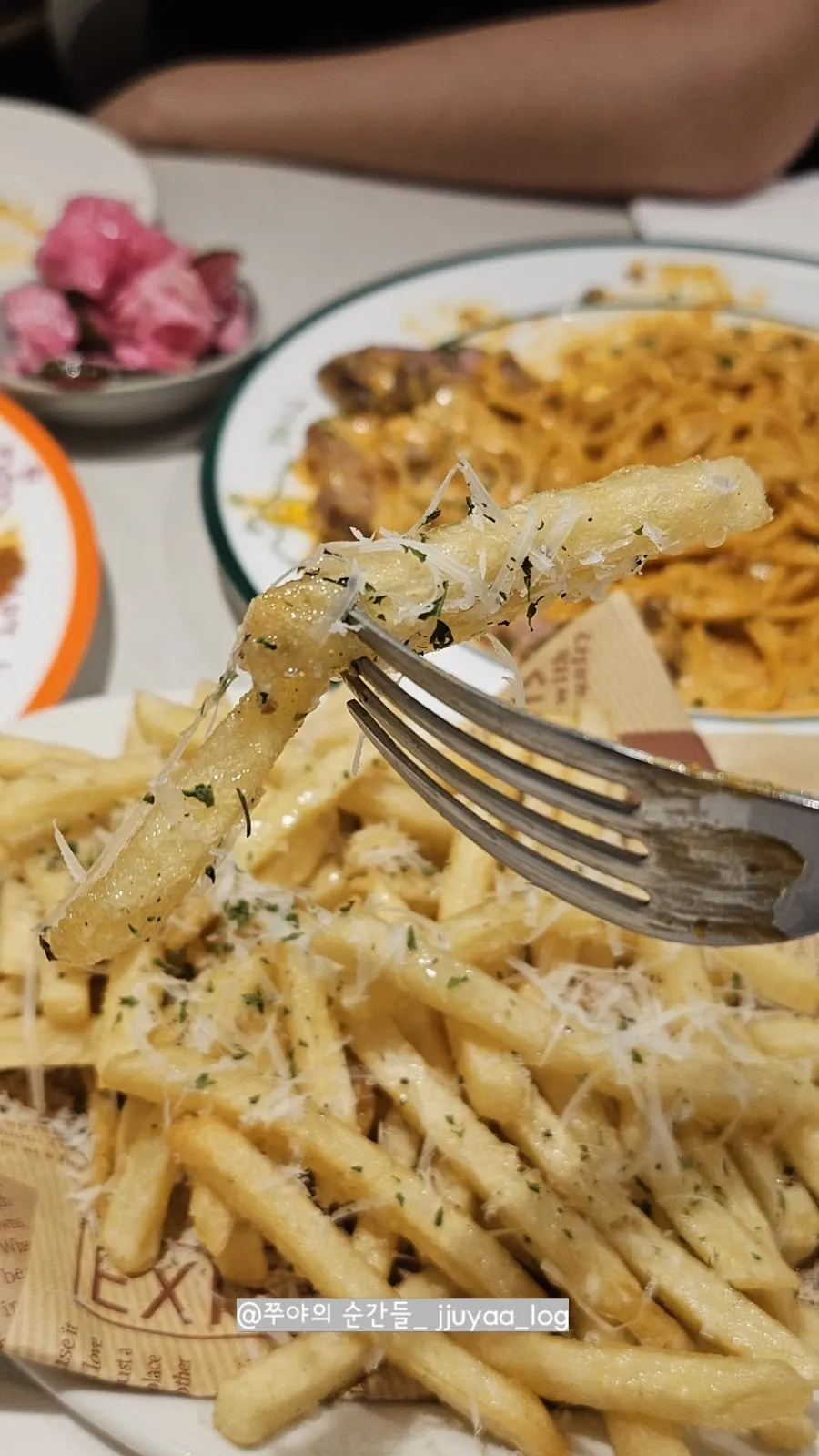 A full plate of Omil's gochujang butter pasta