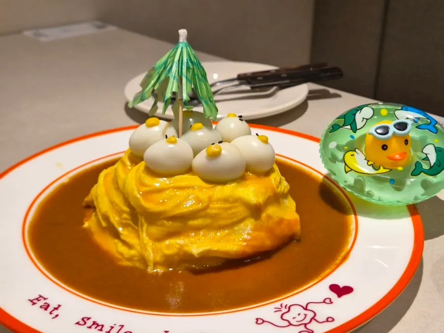 오밀 혜화대학로 테이블에 차려진 양식 메뉴