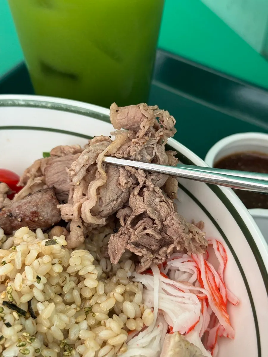 Sirloin steak topping on the poke bowl