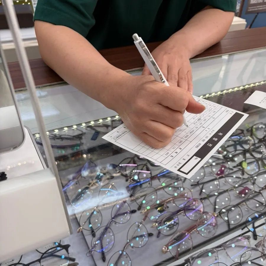Vision test using eye exam equipment