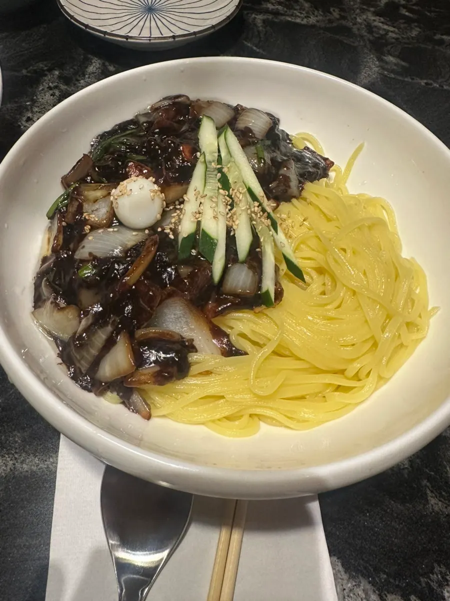Meat jjamppong topped with beef belly at Hyeongjeae Guui