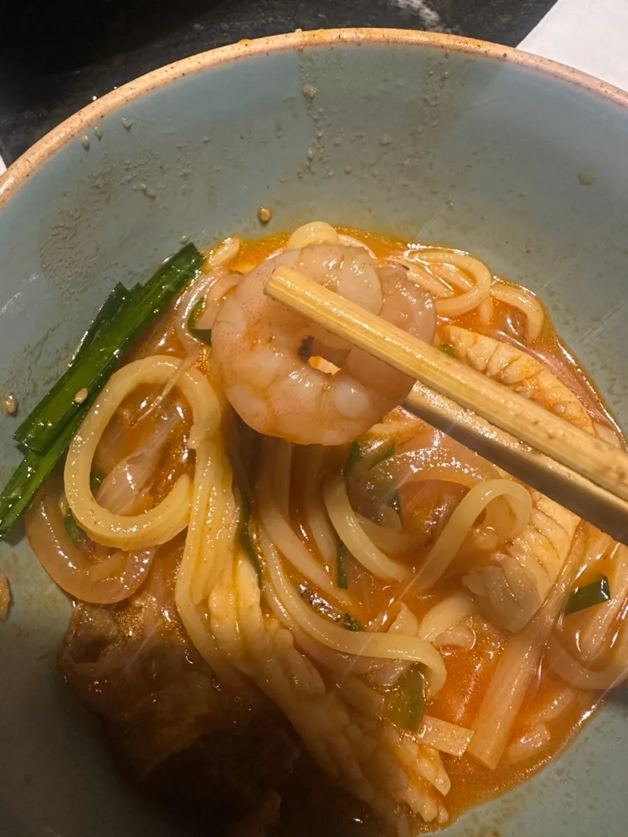 Meat jjamppong with squid and shrimp