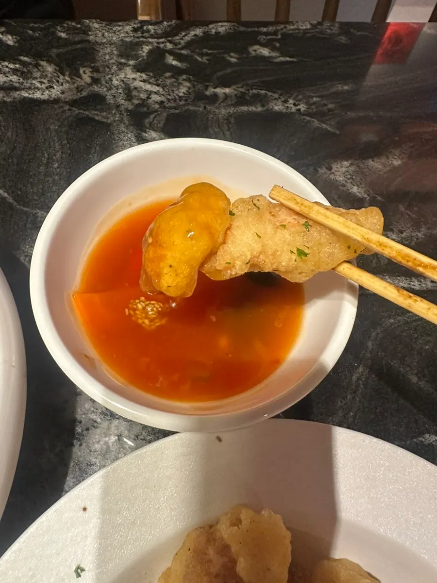 Sweet and sour pork plate included in the set