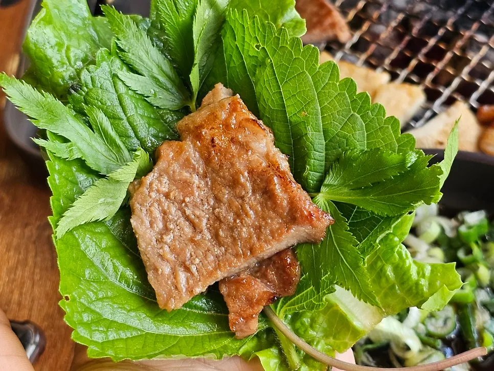 Lightly sweet pork ribs