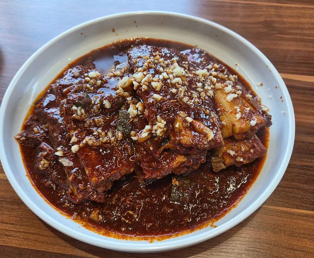 다진 마늘이 올라간 제주 마농 갈치조림 2인분