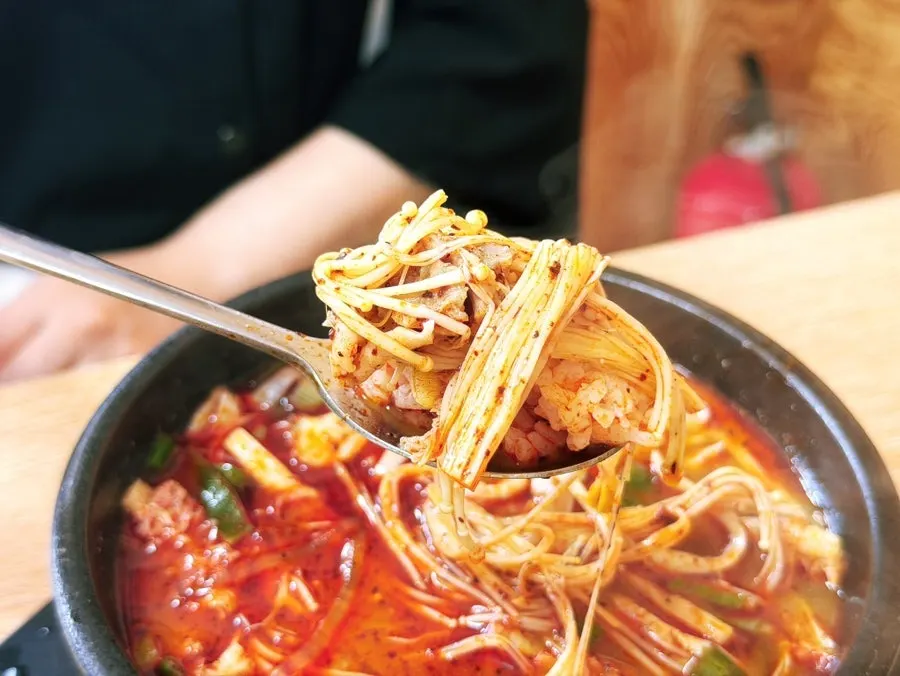 칼칼한 국물의 한우명품 내장탕