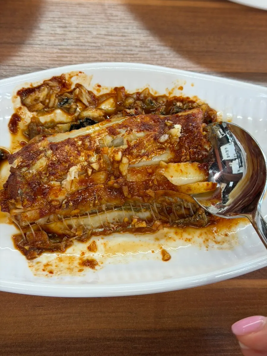 가시 발라낸 갈치살과 조림 양념