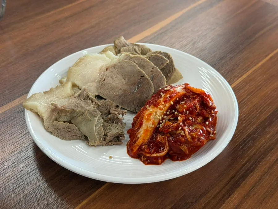 온정조림 수육 작은 사이즈 한 접시