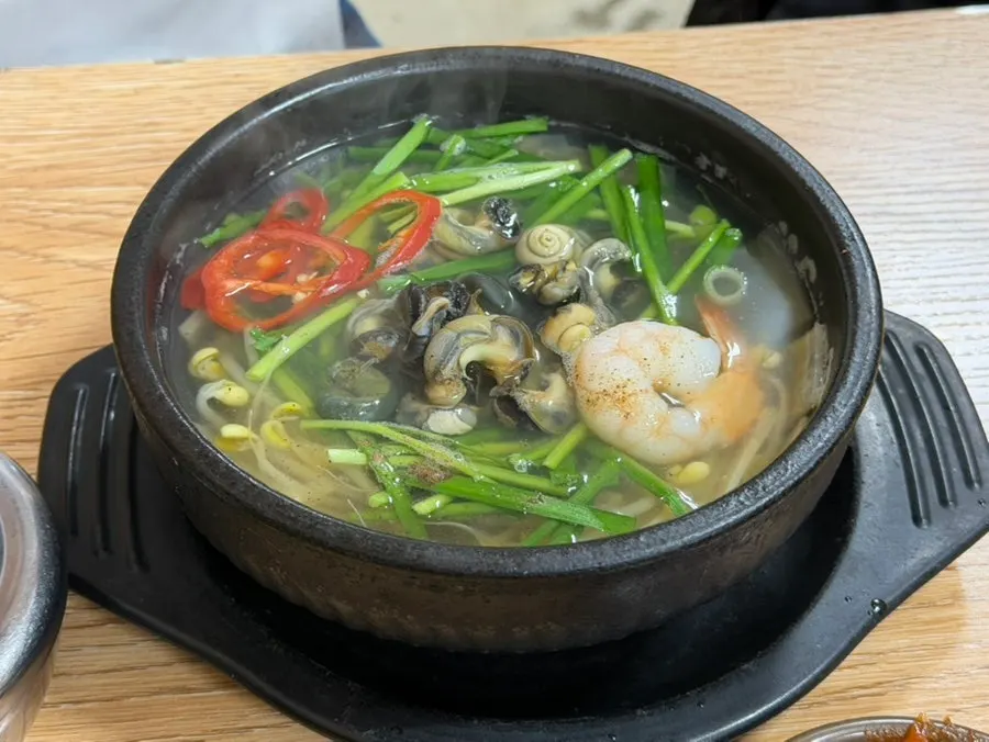 협재온뚝배기 제주 협재 보말 해장국 한 그릇