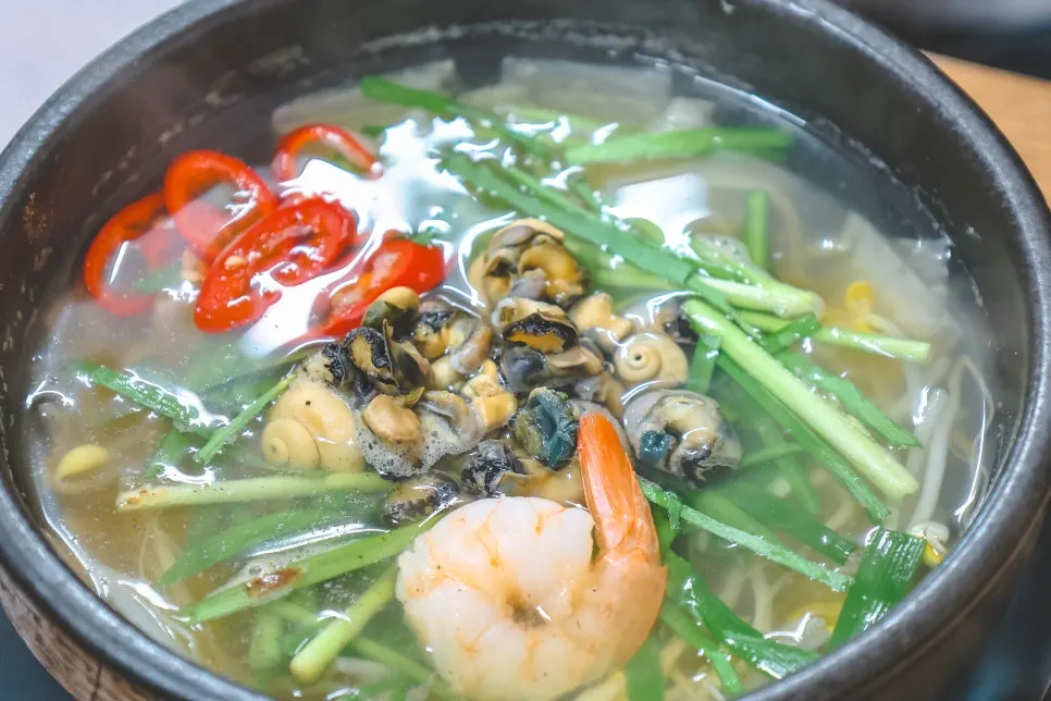 Table set with bomal haejangguk and hanwoo tripe soup