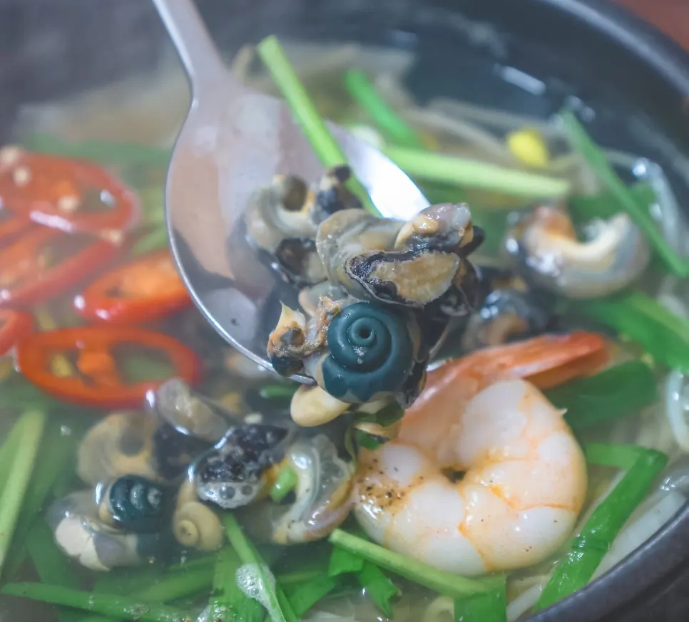 Bowl of clear-broth bomal haejangguk