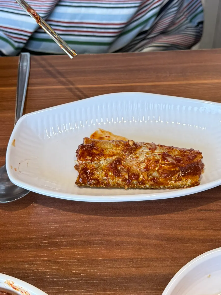 큼직한 갈치 살을 발라낸 모습