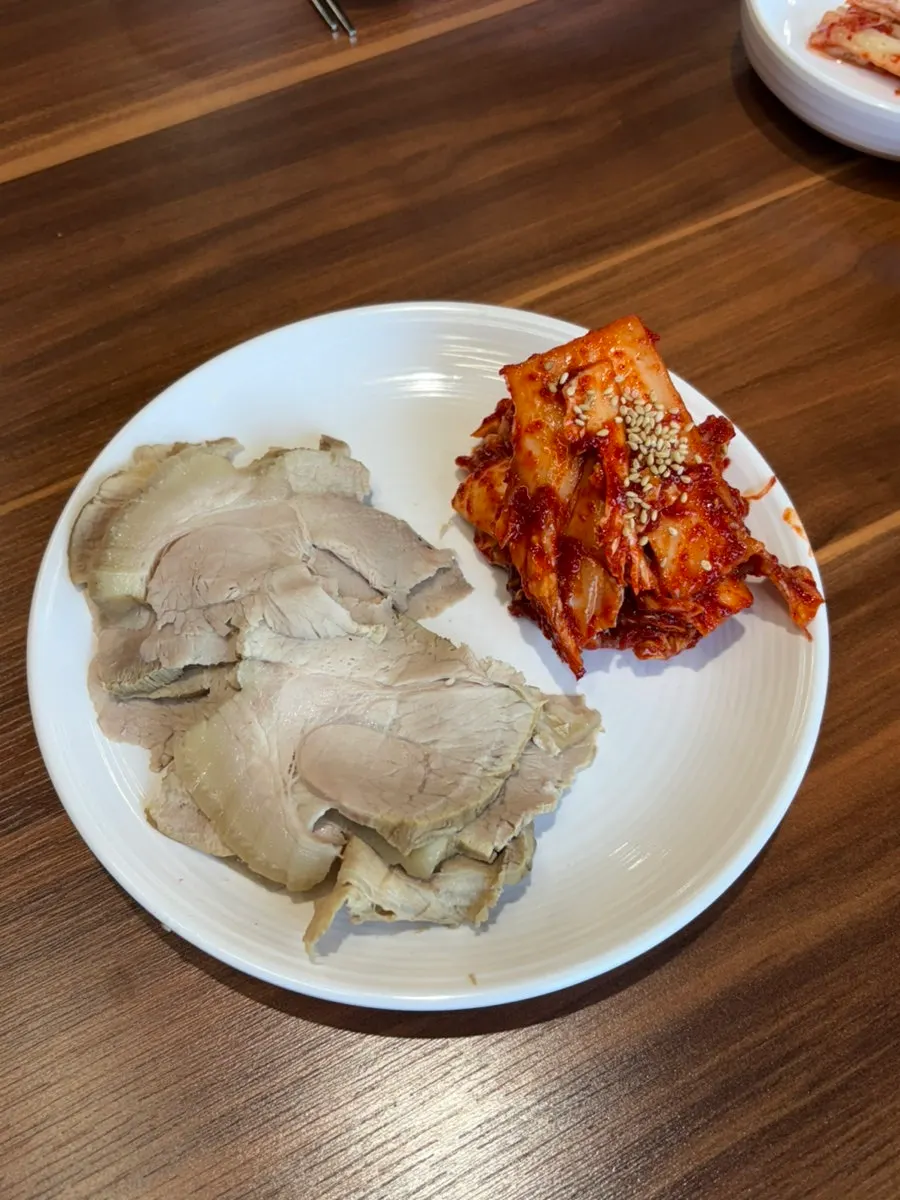 갈치조림 고등어조림 가격이 적힌 메뉴판