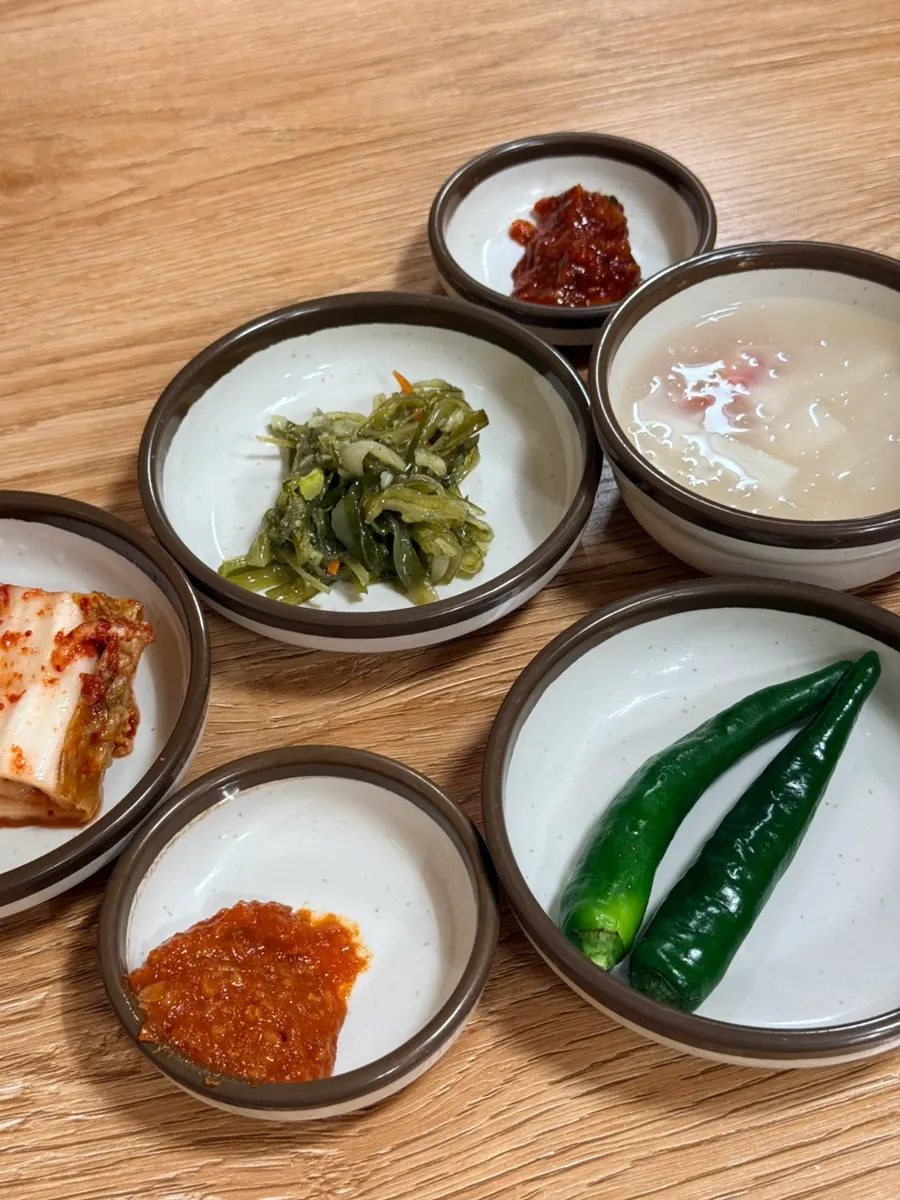 Compact, clean interior of Hyeopjae On Ttukbaegi