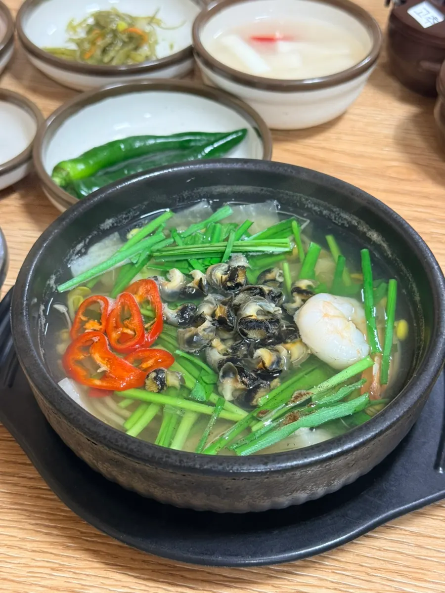 Bomal hangover soup with clear broth