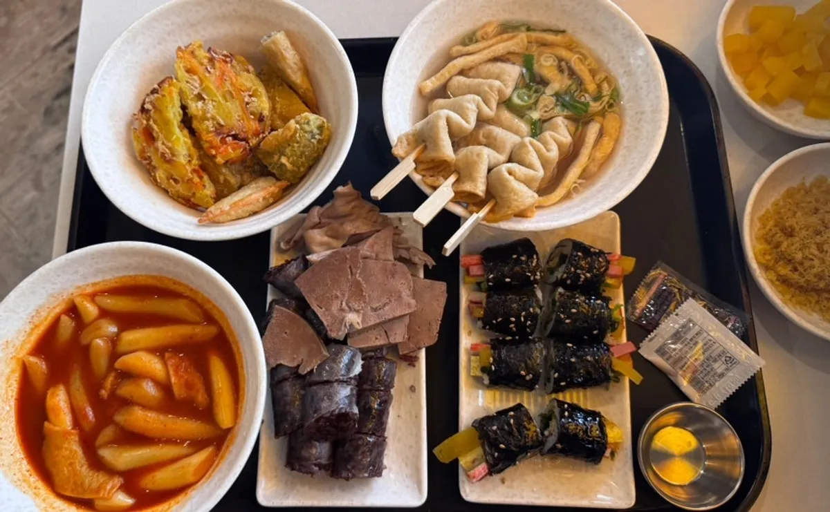 A generously loaded spread of the Hyeonseonine Combo Set